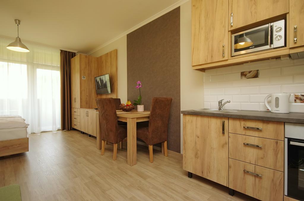 Almasy Apartmanhaz Gyula Exterior foto